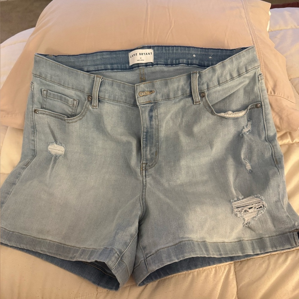 NWOT Lane Bryant Mid Rise Flex Magic Waistband Jean Short Light Denim Size 18
